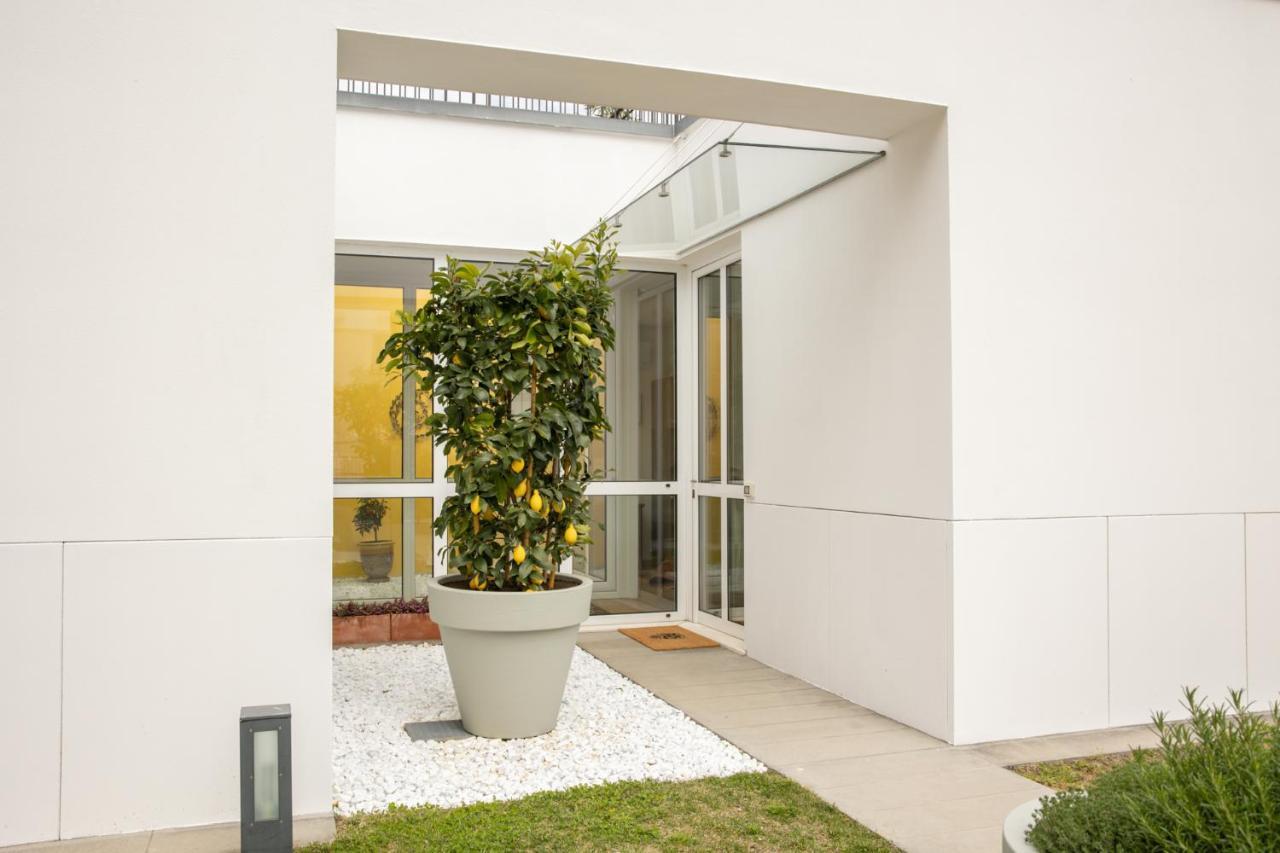 Lakefront Contemporary - By My Home In Como Cadenabbia Bagian luar foto